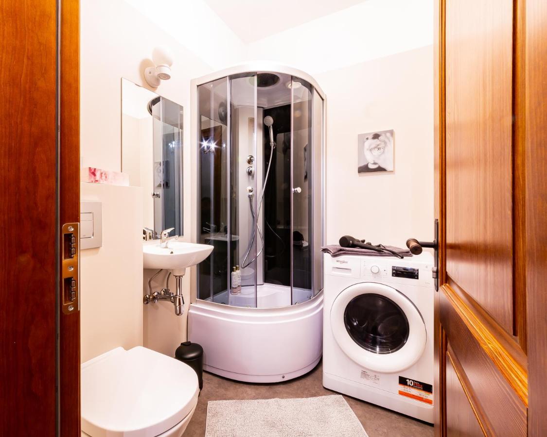 Gourmet Storie'S Ap 68Sqm Renovated Free Parking Appartement Riga Buitenkant foto